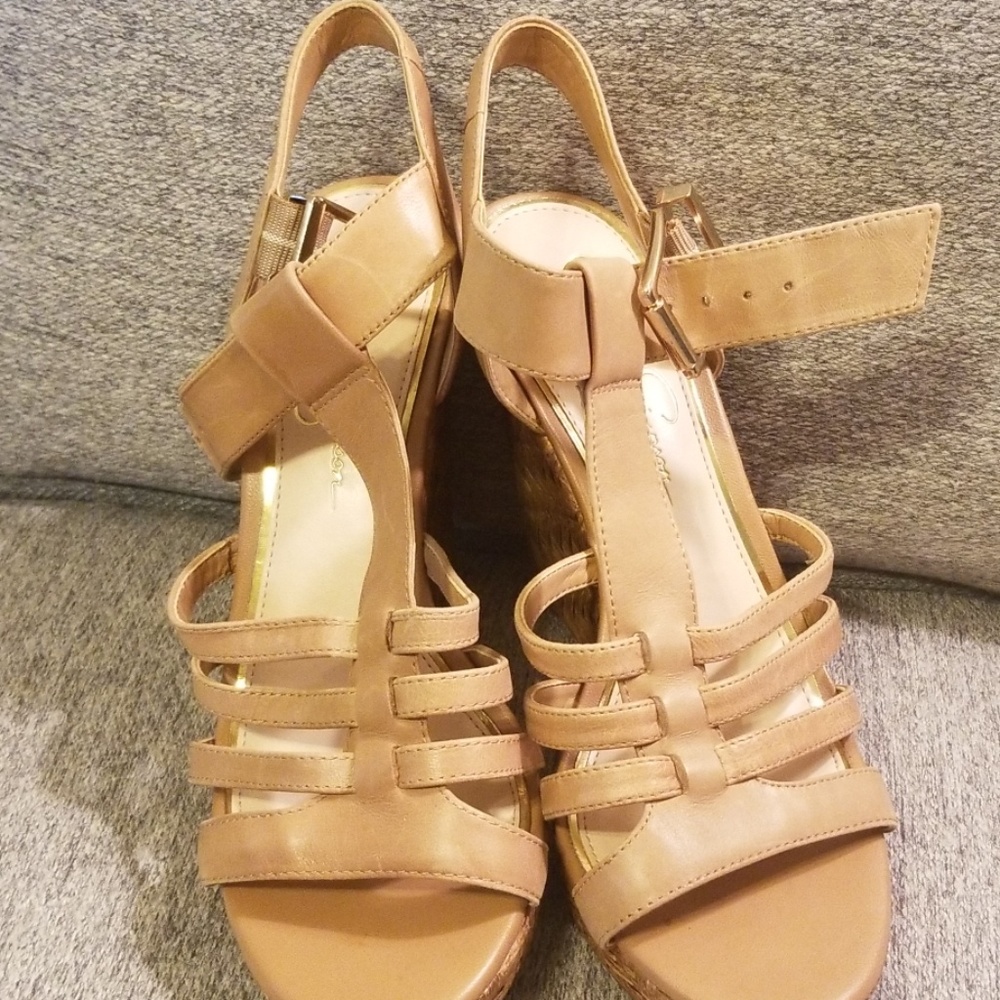 Jessica Simpson wedges